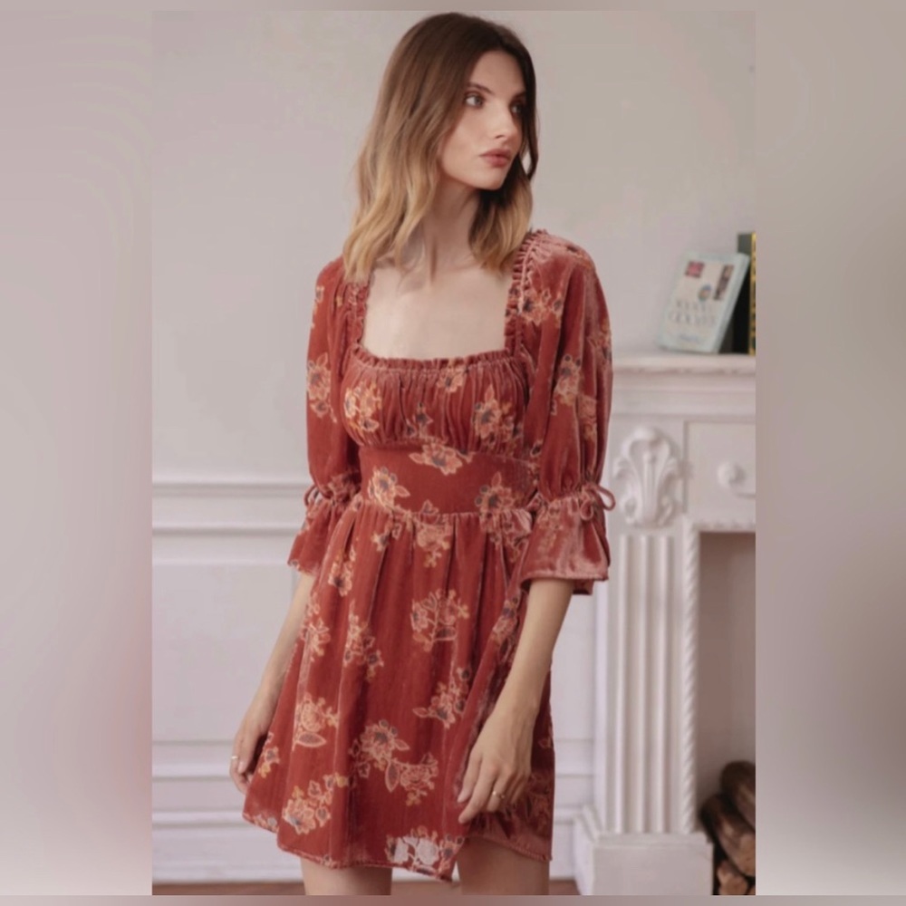 Lait Collection Sienna Velvet Jacquard Floral Dress